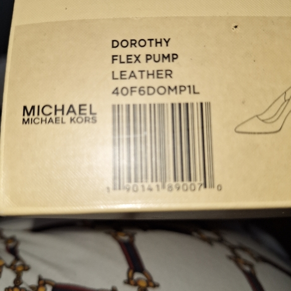 Womens shoes - Picture 7 of 9